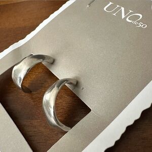 UNOde50 - Silver Semi-Hoop Earrings